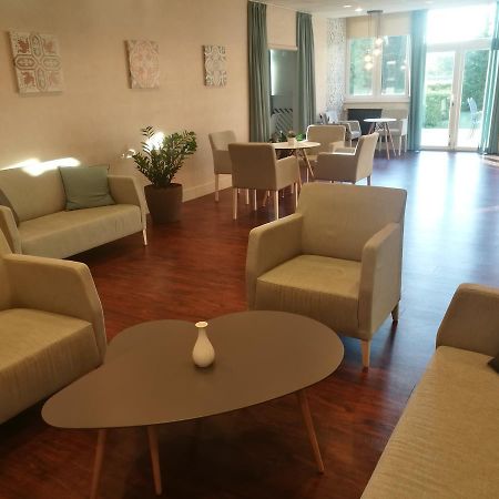 Otp Hotel Boedapest Buitenkant foto